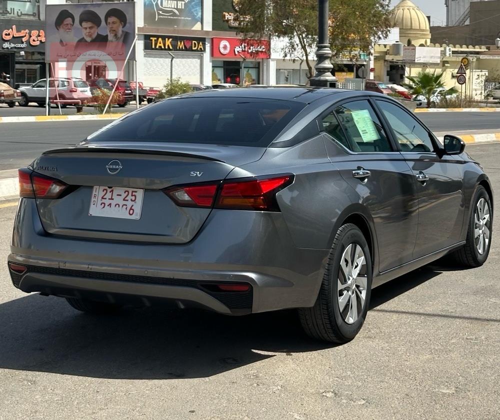 Nissan Altima